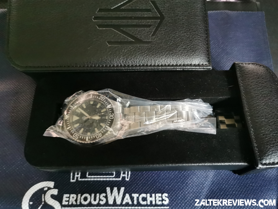 SeriousWatches Packaging