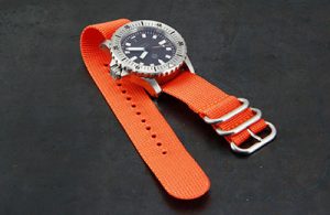 HELM NS1 NYLON STRAP