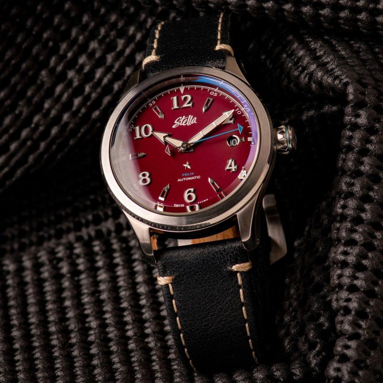 Stella Felix v5. Downton Red