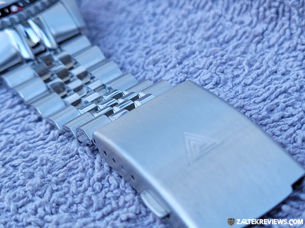 Vertigo Medusa Dive Watch Review