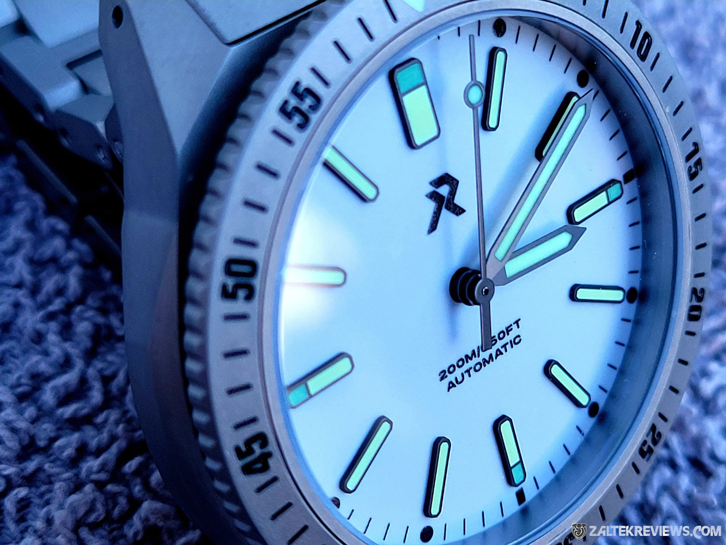 RZE Endeavour Titanium Dive Watch Review