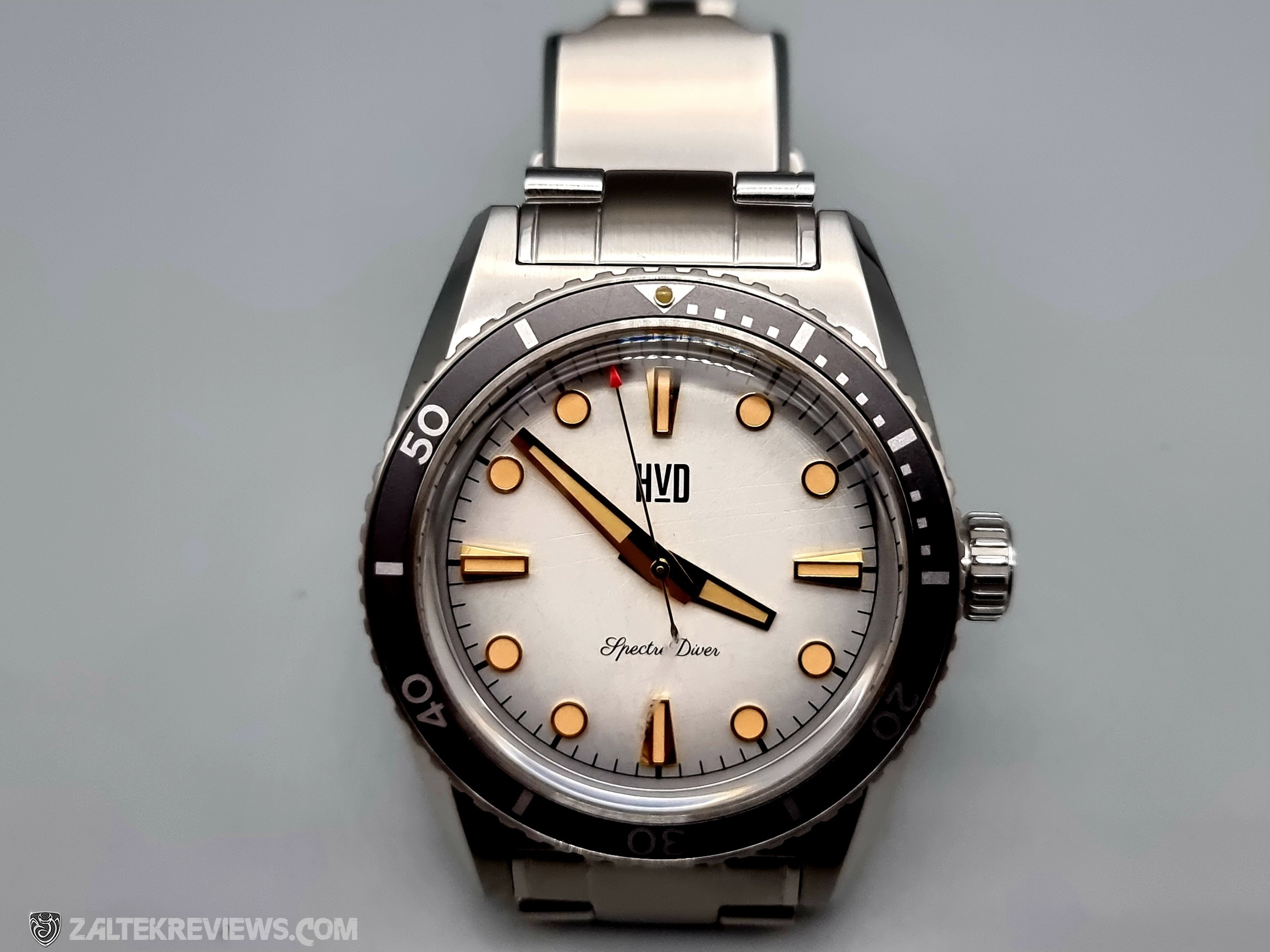 HVD Spectre Diver 13 HVD Handwound Vintage Design Spectre Diver Review