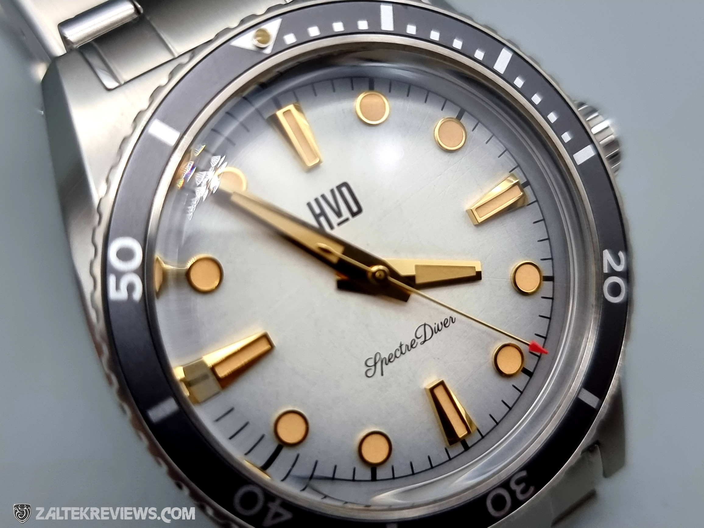 HVD Spectre Diver 14 HVD Handwound Vintage Design Spectre Diver Review