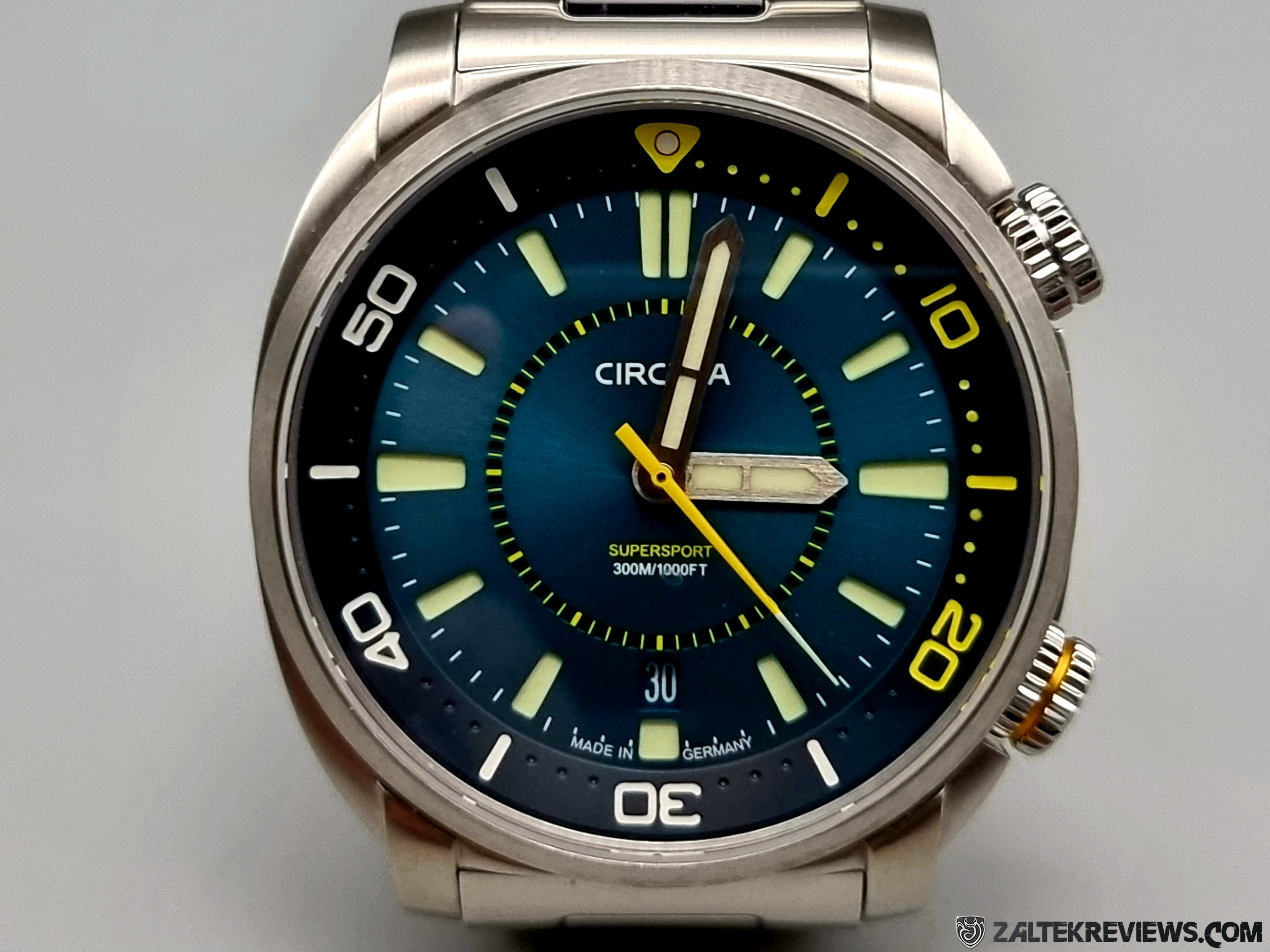 Circula SuperSport Super Compressor Dive Watch Review