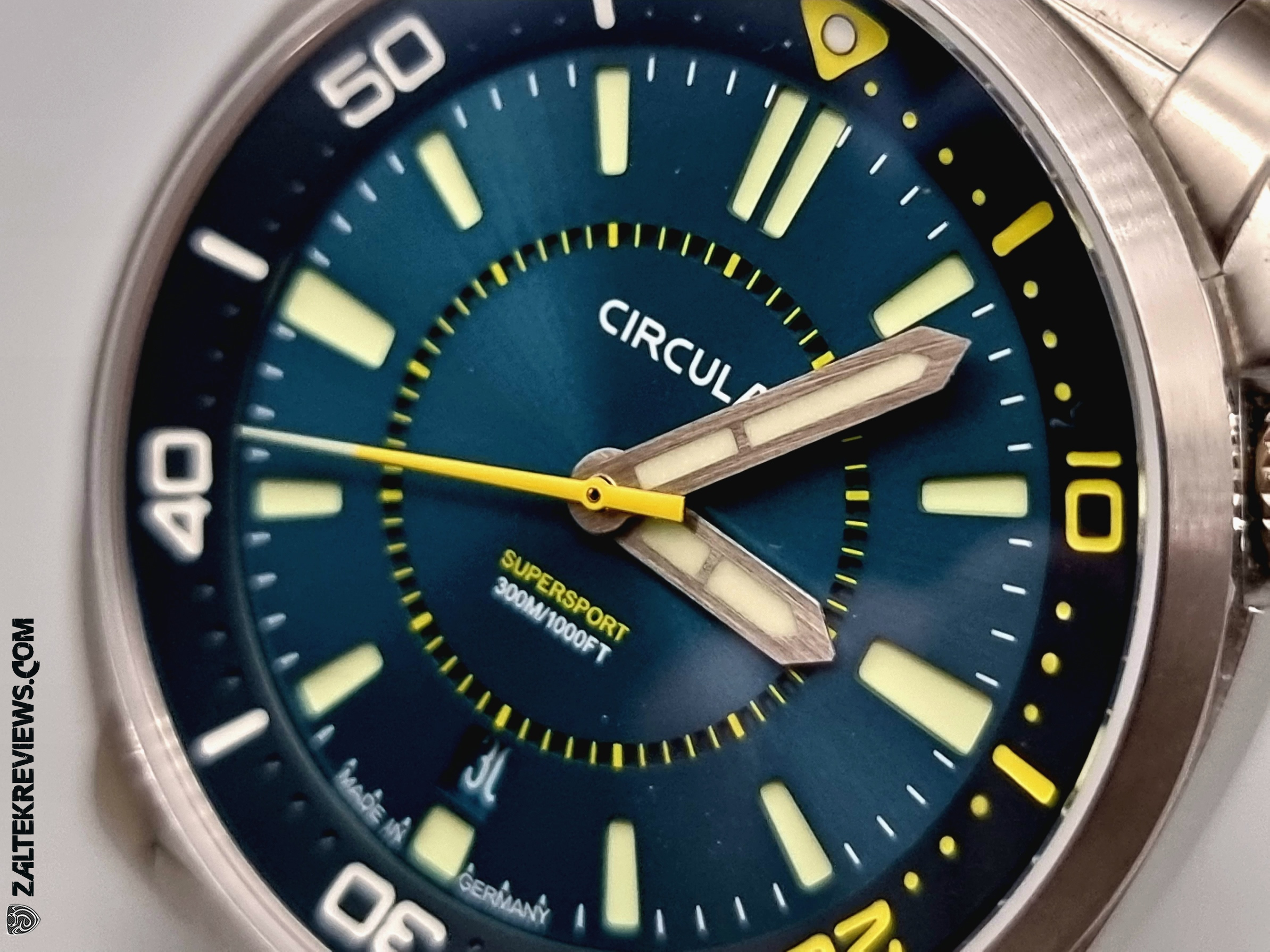 Circula SuperSport Super Compressor Dive Watch Review